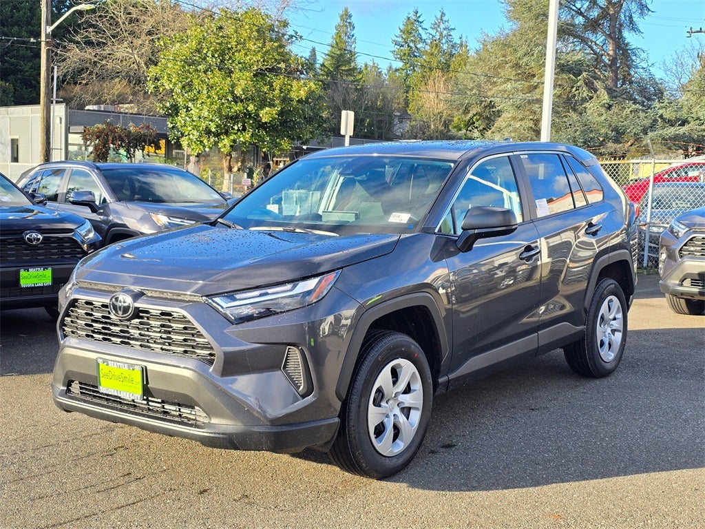2025 Toyota RAV4 LE