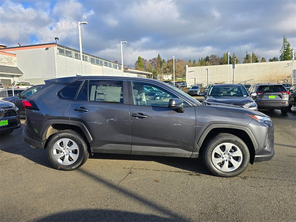 2025 Toyota RAV4 LE