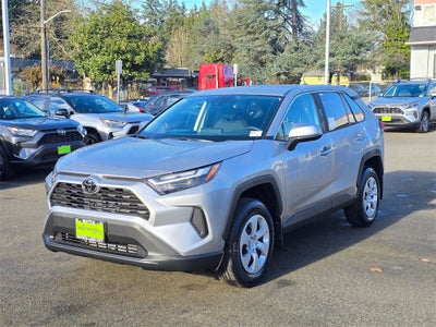 2025 Toyota RAV4 LE