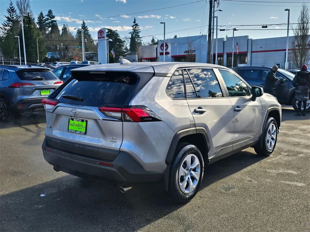 2025 Toyota RAV4 LE