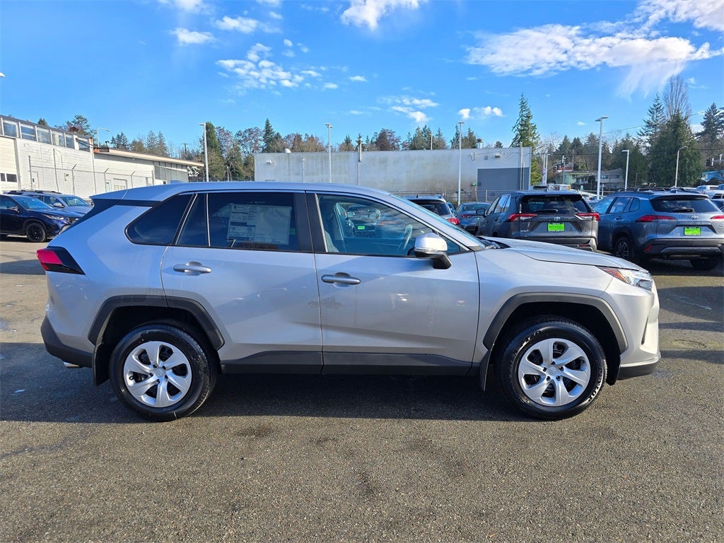 2025 Toyota RAV4 LE