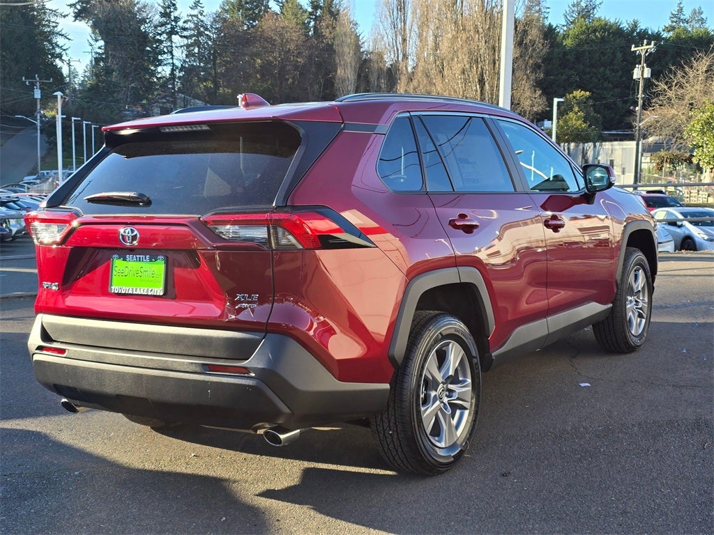 2025 Toyota RAV4 XLE