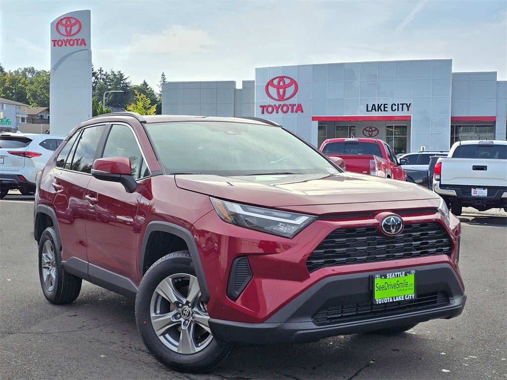 2025 Toyota RAV4 XLE
