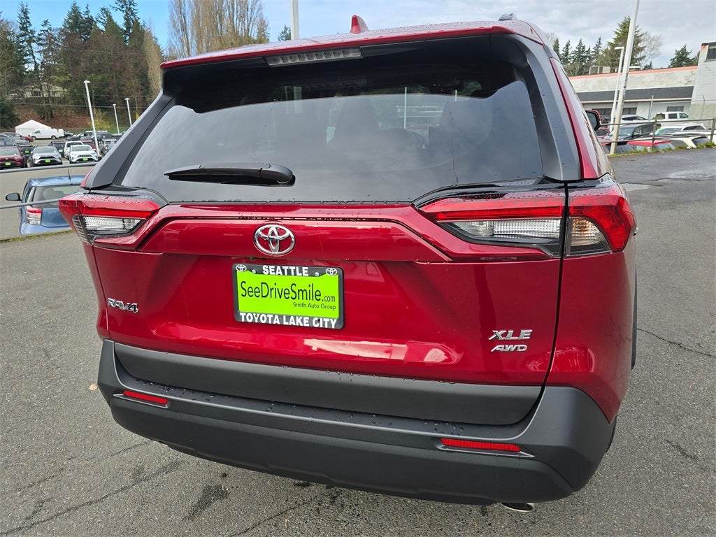 2025 Toyota RAV4 XLE
