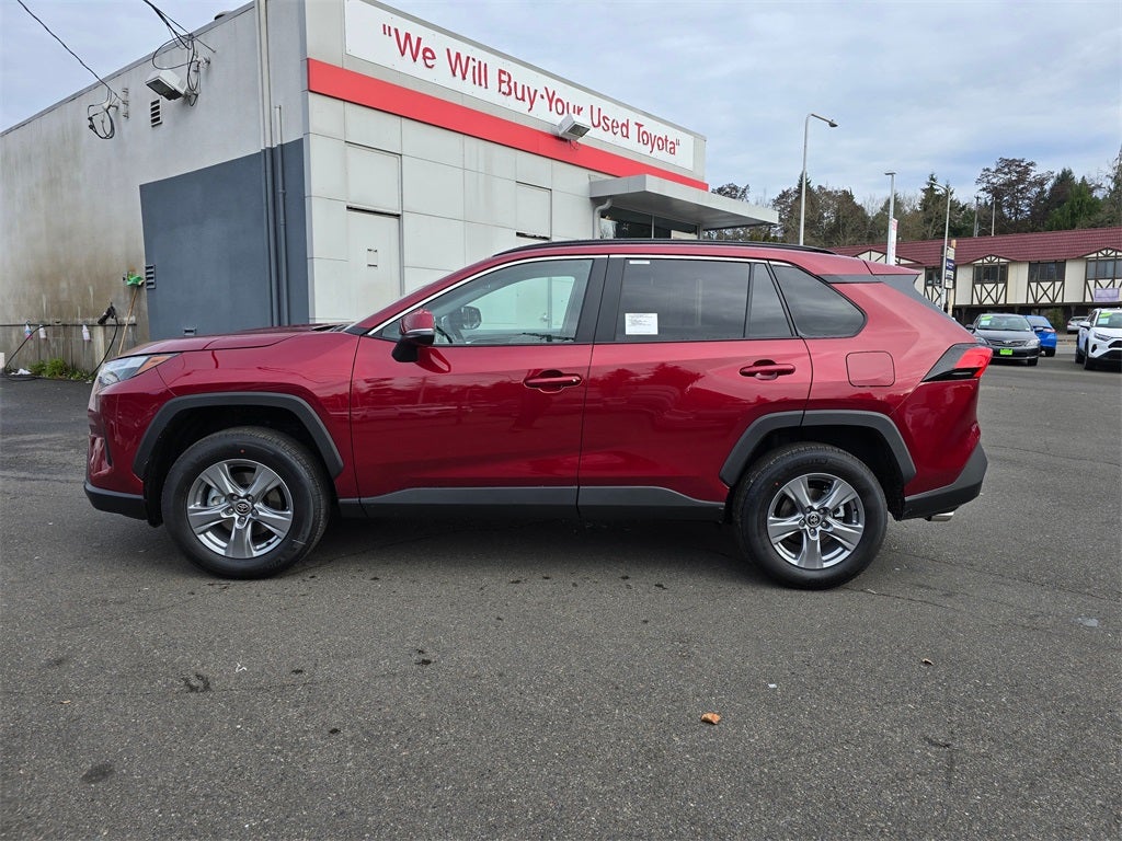 2025 Toyota RAV4 XLE