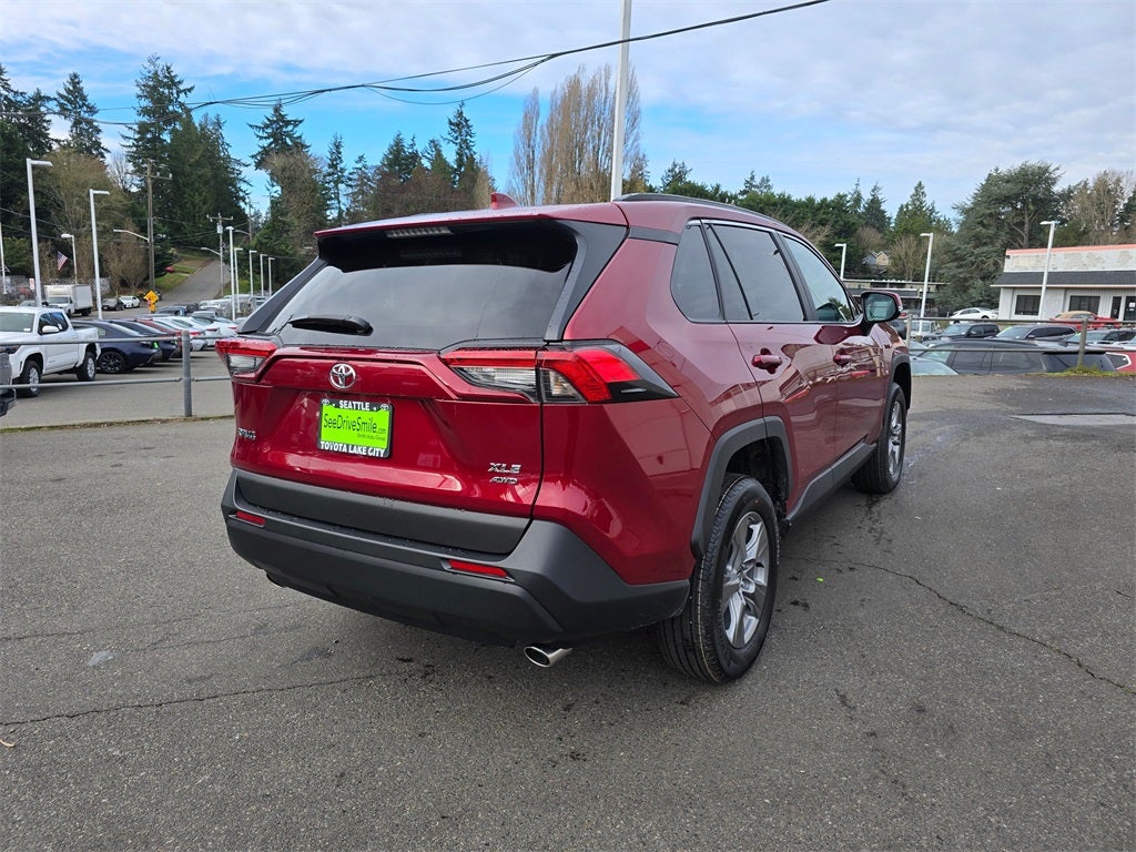 2025 Toyota RAV4 XLE