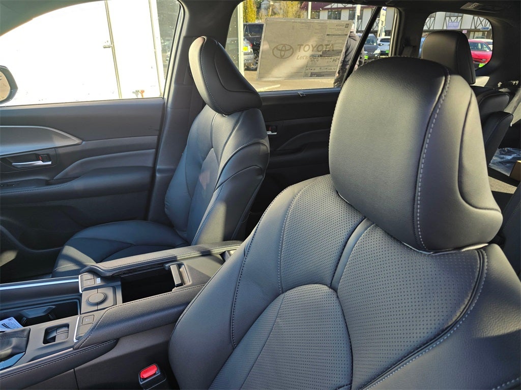 2026 Toyota Grand Highlander Hybrid Hybrid Nightshade