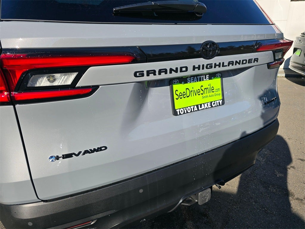 2026 Toyota Grand Highlander Hybrid Hybrid Nightshade