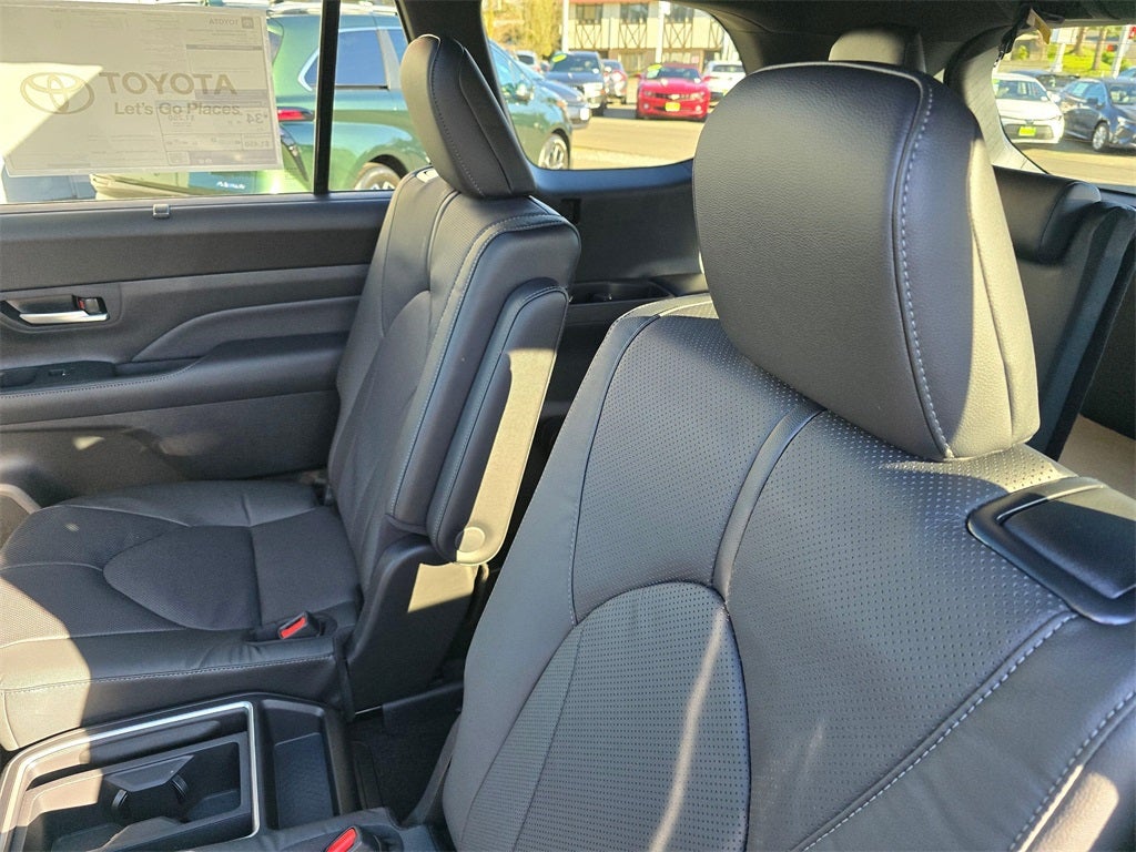 2026 Toyota Grand Highlander Hybrid Hybrid Nightshade