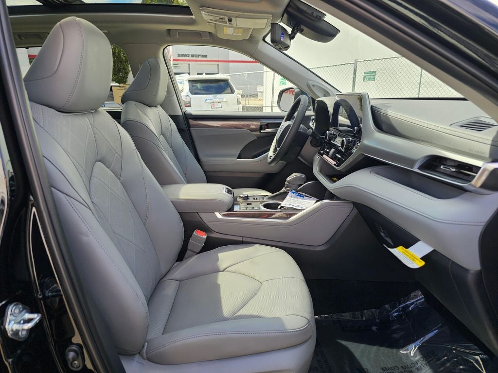 2026 Toyota Highlander Platinum