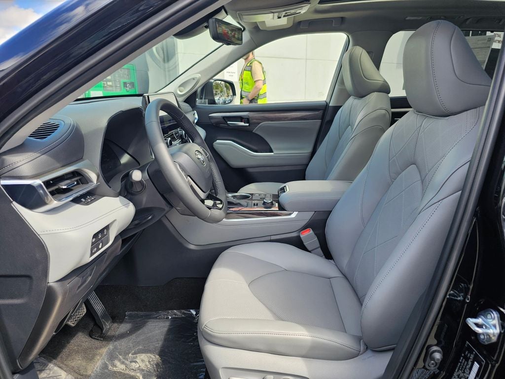 2026 Toyota Highlander Platinum