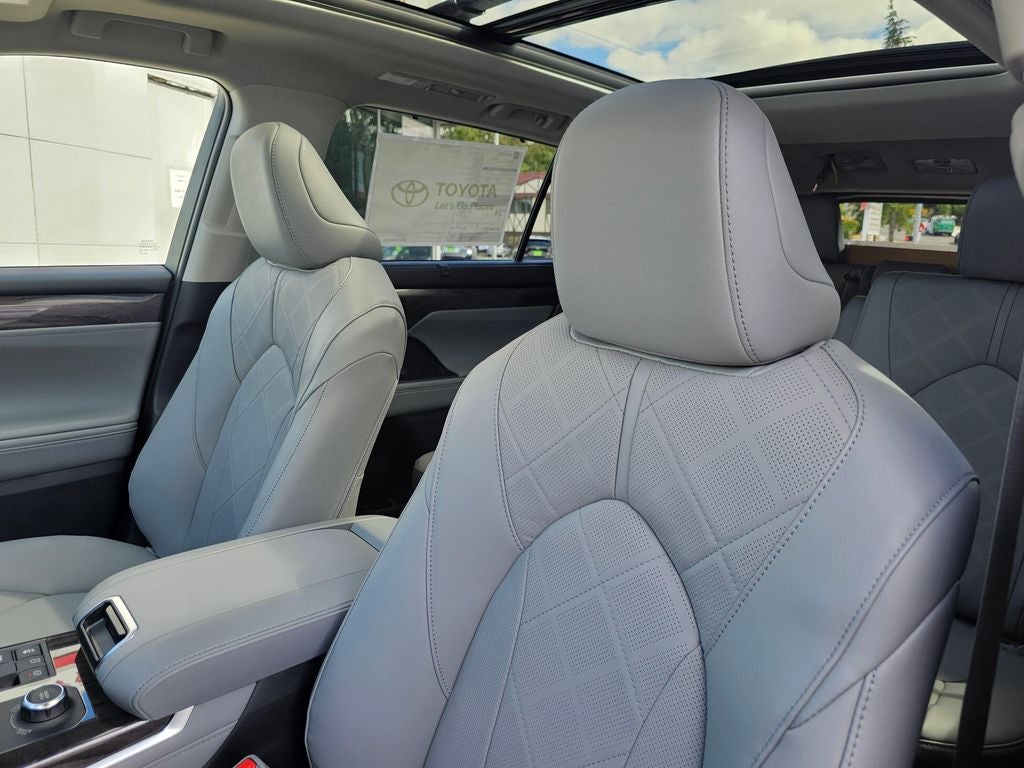 2026 Toyota Highlander Platinum