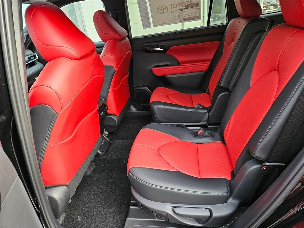 2025 Toyota Highlander XSE