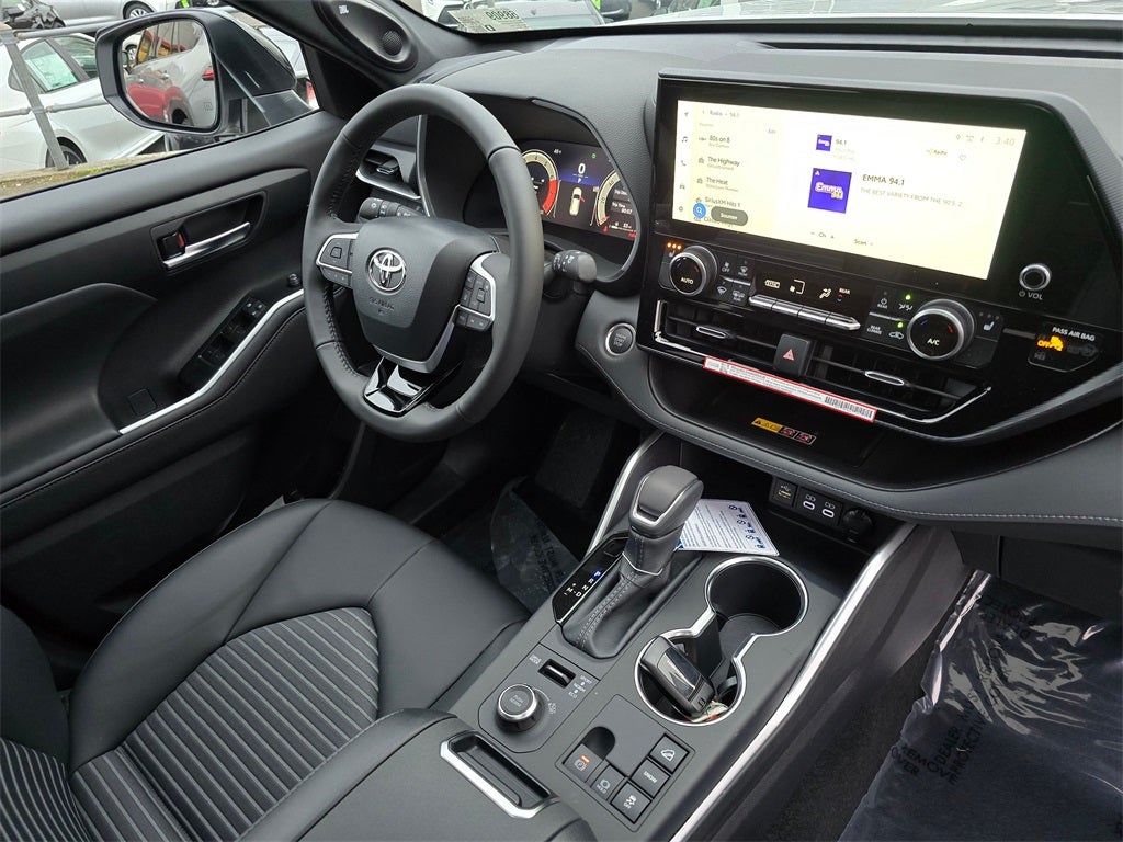 2026 Toyota Highlander XSE