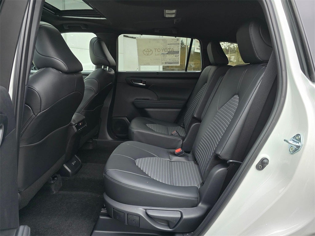 2026 Toyota Highlander XSE