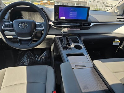2026 Toyota Sienna XLE