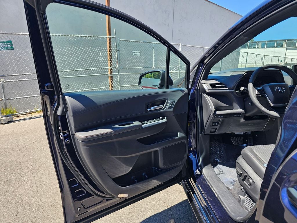 2026 Toyota Sienna Limited 7 Passenger