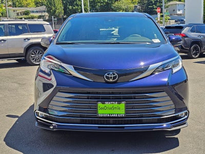 2026 Toyota Sienna Limited 7 Passenger