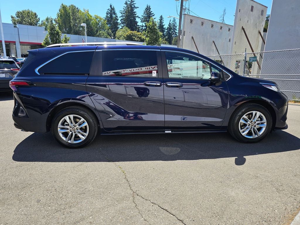 2026 Toyota Sienna Limited 7 Passenger