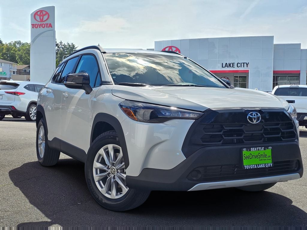 2026 Toyota Corolla Cross LE