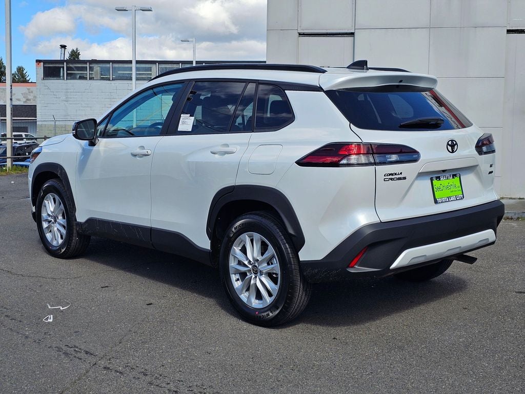 2026 Toyota Corolla Cross LE