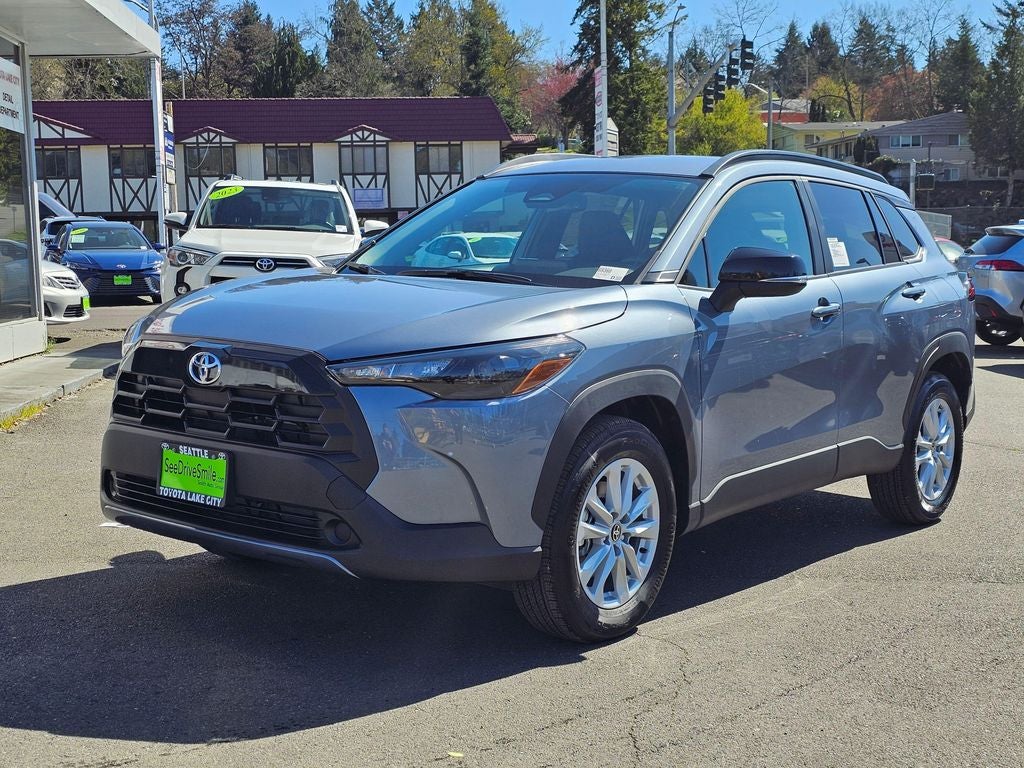 2026 Toyota Corolla Cross LE