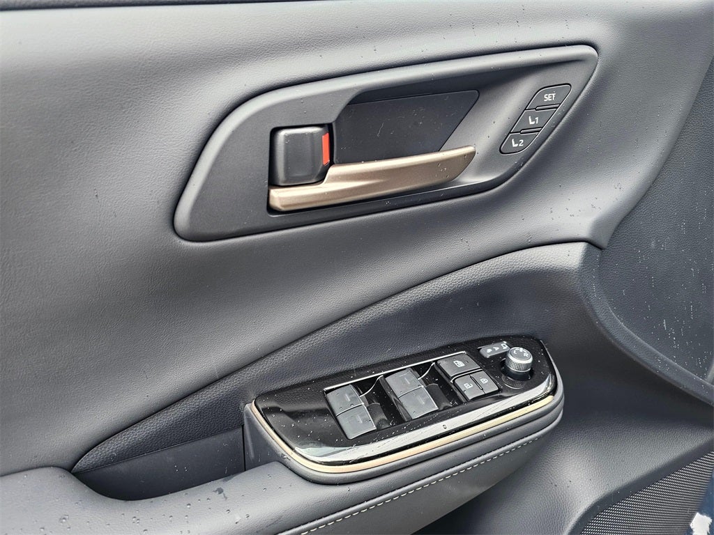 2026 Toyota Toyota Crown Signia Limited