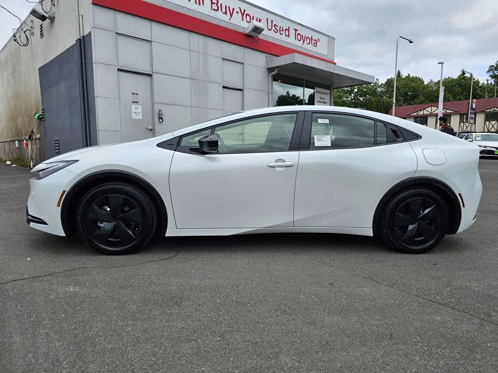 2026 Toyota Prius Plug-in Hybrid SE