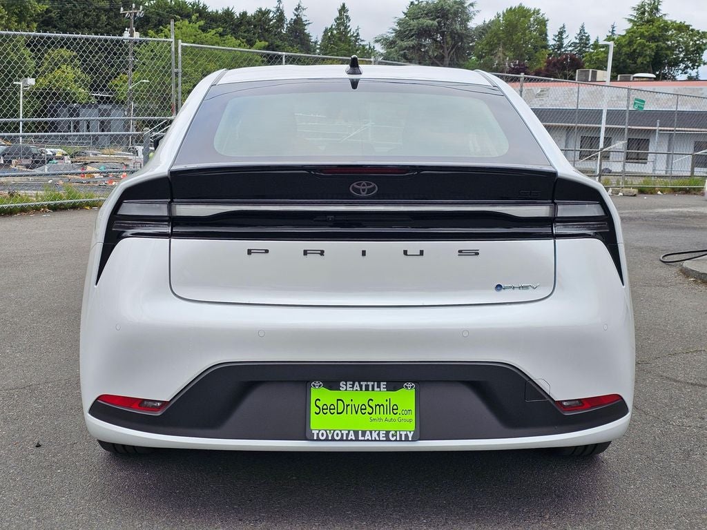 2026 Toyota Prius Plug-in Hybrid SE