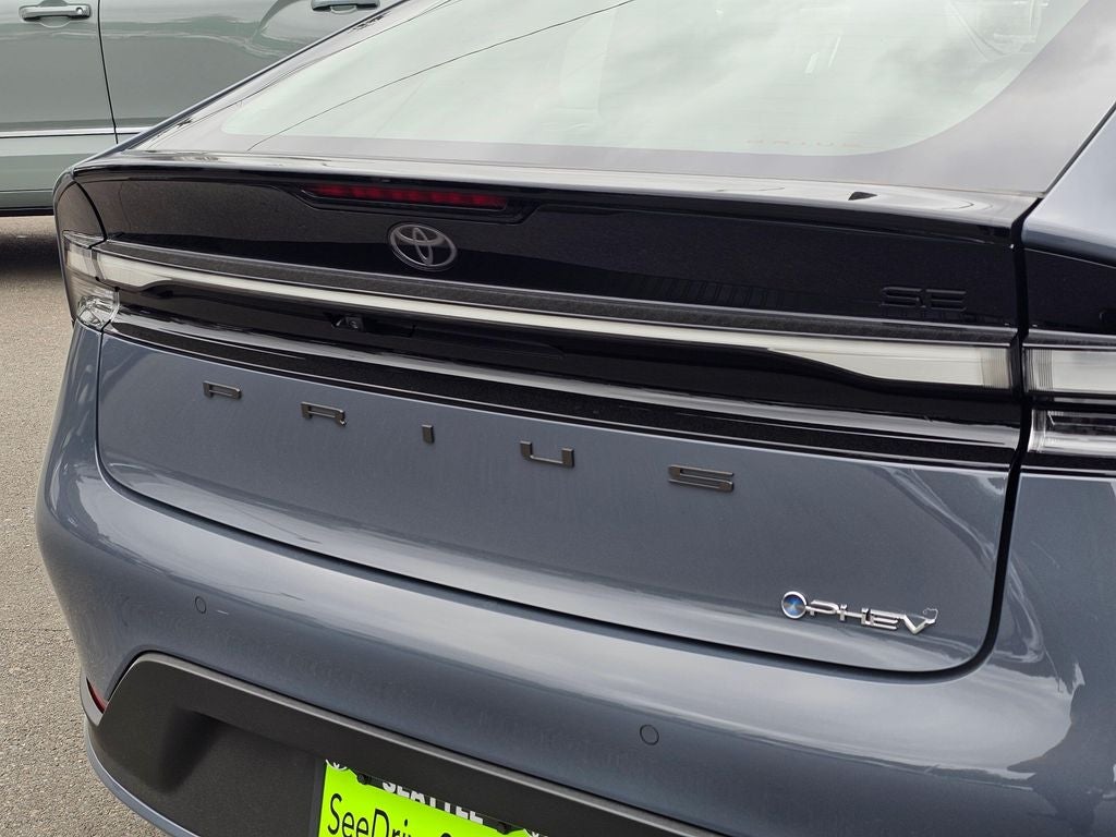 2026 Toyota Prius Plug-In Hybrid SE