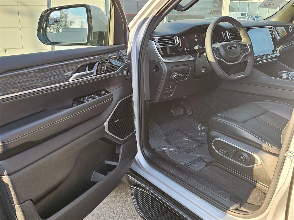 2022 Jeep Wagoneer Series III