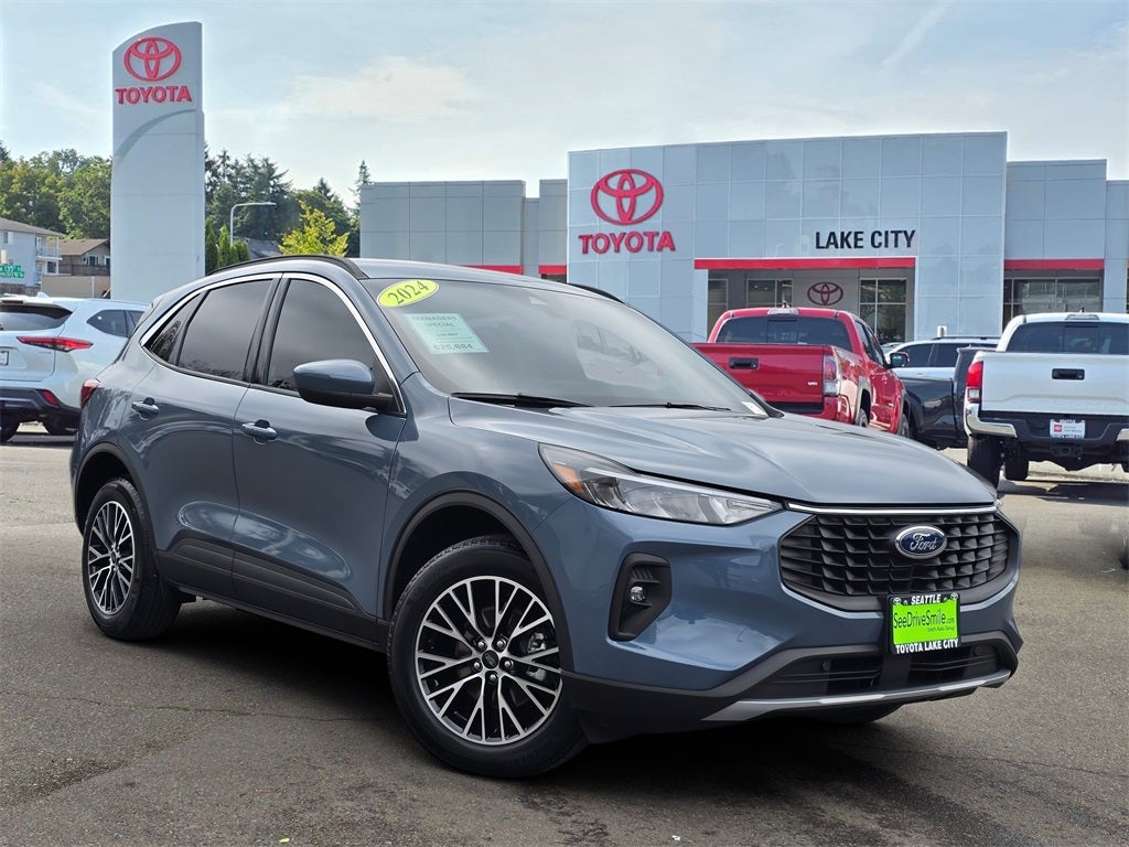2024 Ford Escape Plug-In Hybrid Base