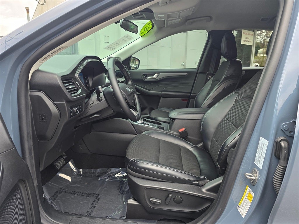 2024 Ford Escape Plug-In Hybrid Base