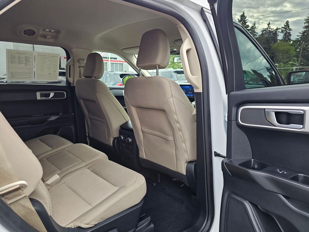 2021 Ford Explorer Base