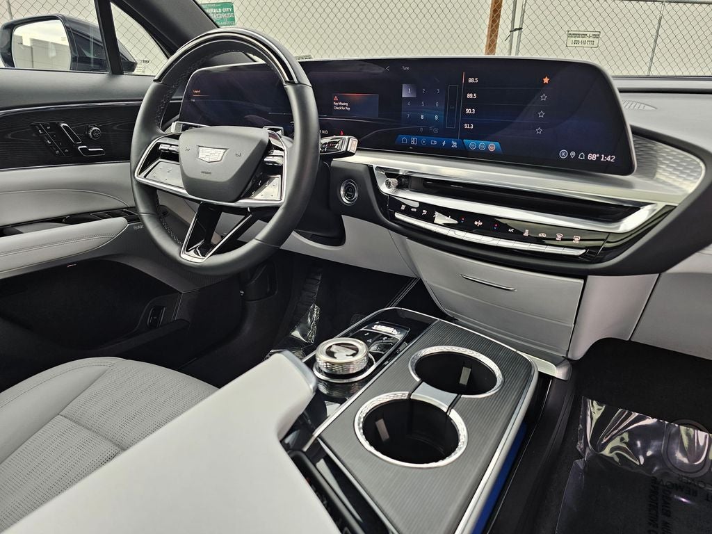 2024 Cadillac LYRIQ Sport