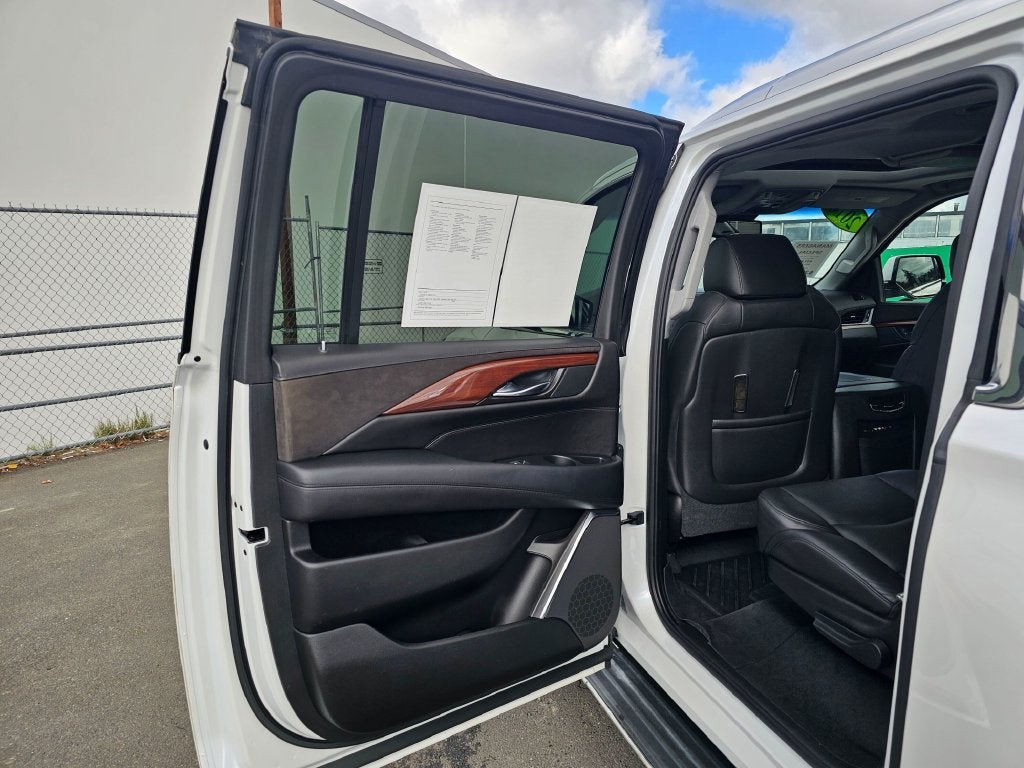 2016 Cadillac Escalade ESV Luxury
