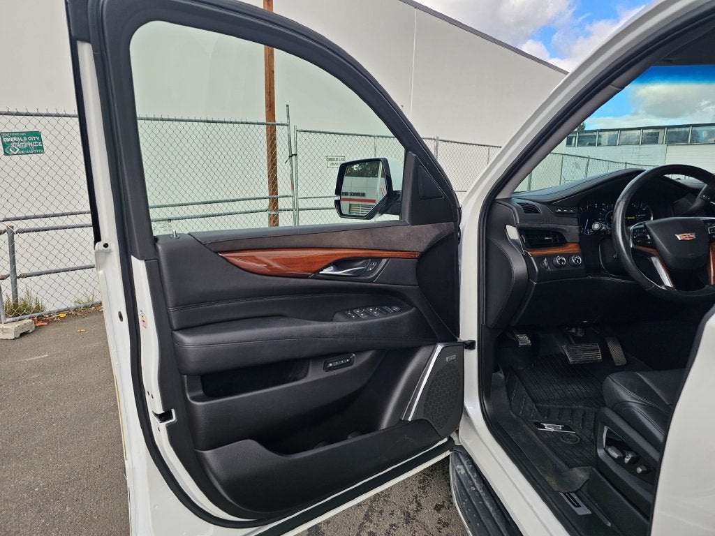 2016 Cadillac Escalade ESV Luxury
