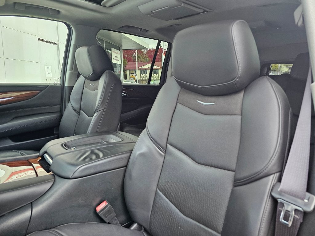 2016 Cadillac Escalade ESV Luxury