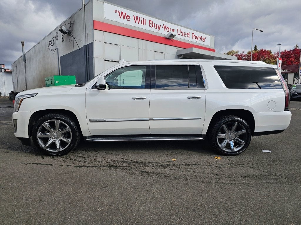 2016 Cadillac Escalade ESV Luxury
