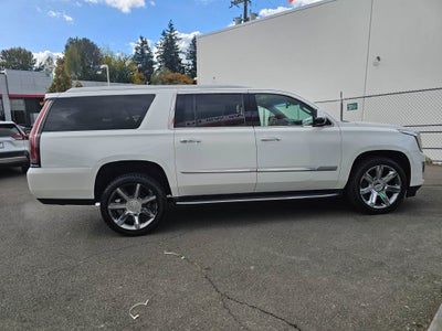 2016 Cadillac Escalade ESV Luxury
