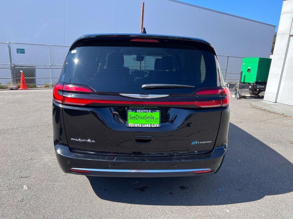 2024 Chrysler Pacifica Hybrid Select S Appearance