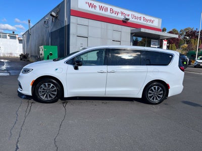 2024 Chrysler Pacifica Hybrid Select