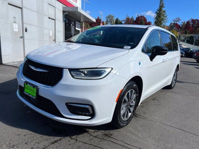 2024 Chrysler Pacifica Hybrid Select