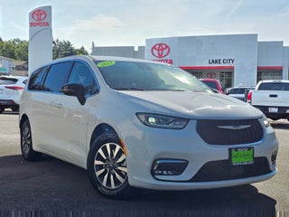 2024 Chrysler Pacifica Hybrid Select