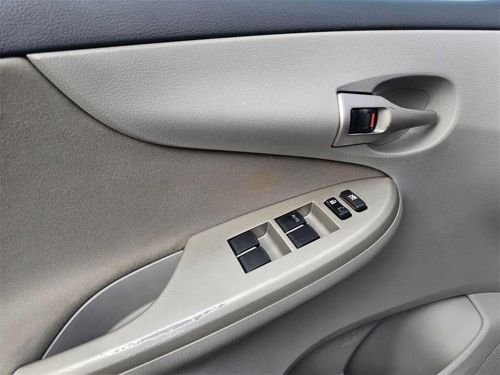 2012 Toyota Corolla LE