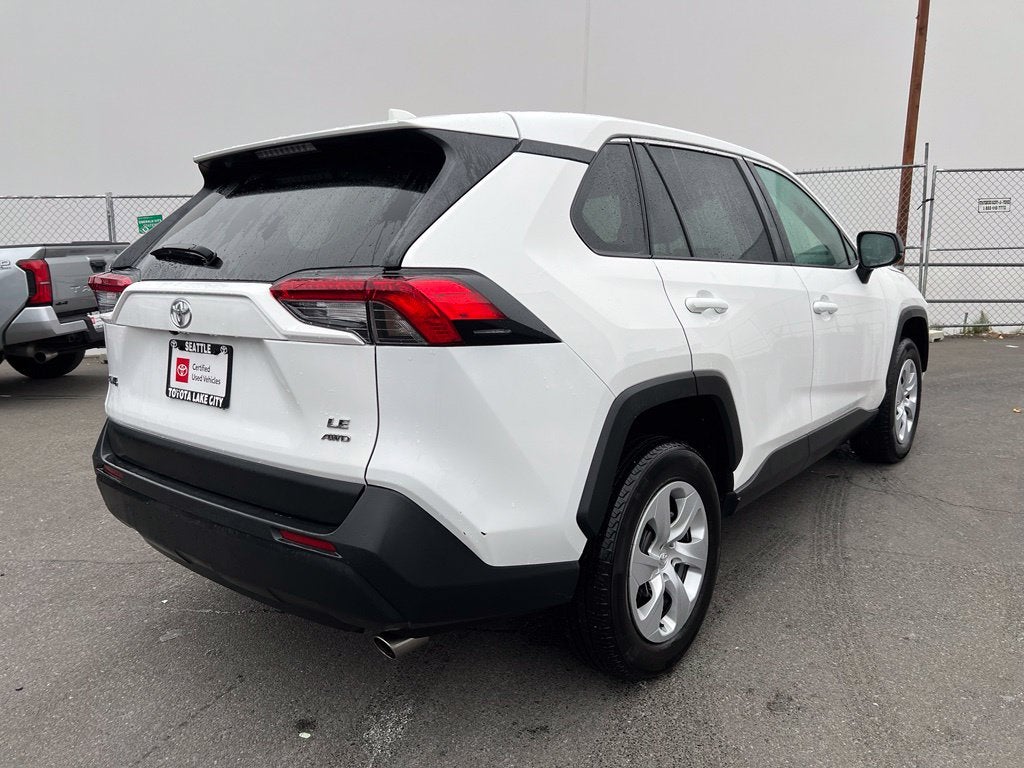 2025 Toyota RAV4 LE