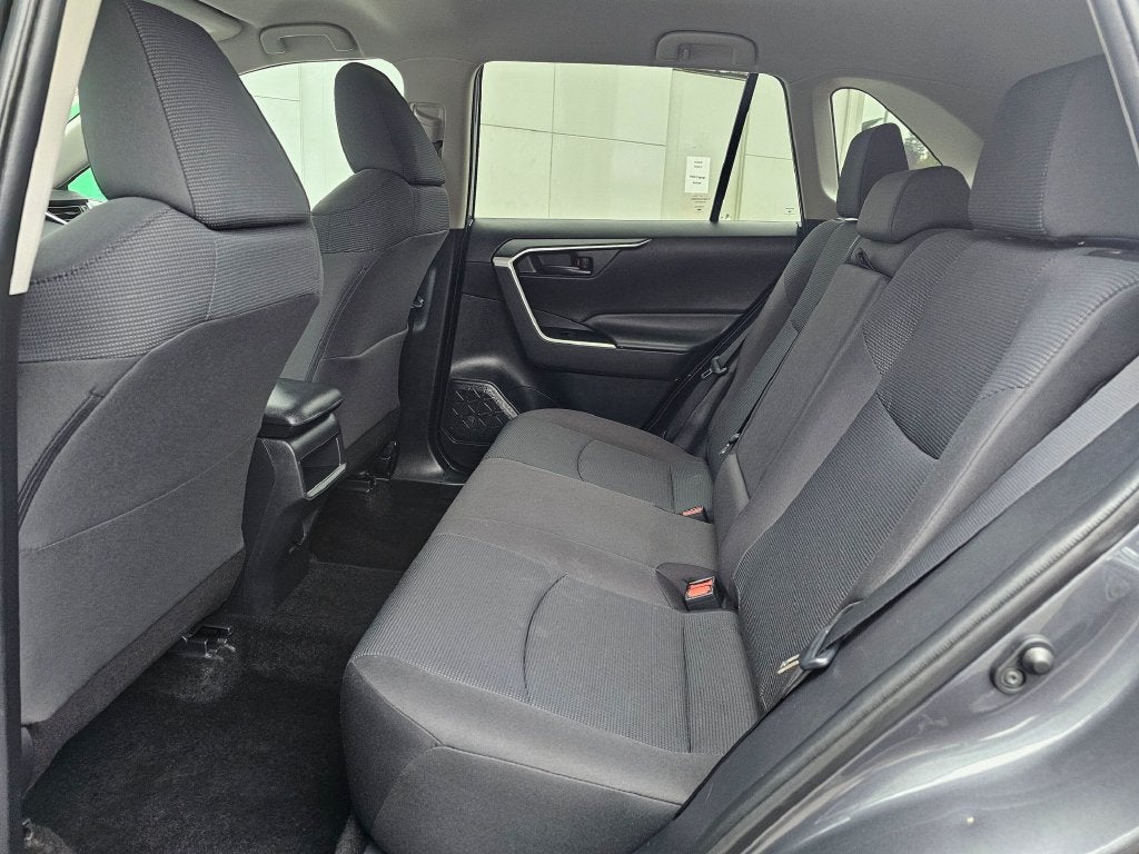 2021 Toyota RAV4 LE -AWD