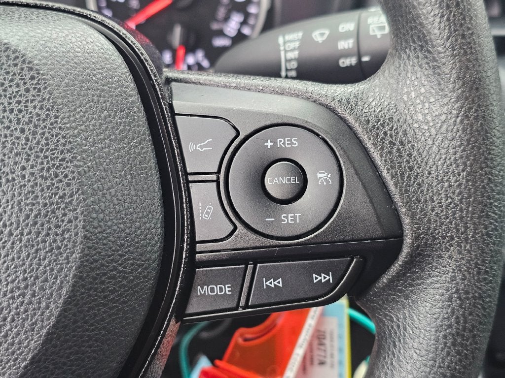 2021 Toyota RAV4 LE -AWD