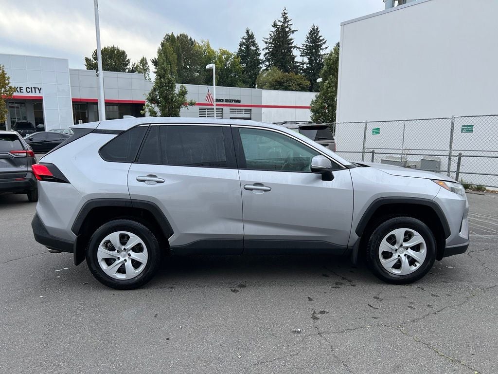 2024 Toyota RAV4 LE -AWD