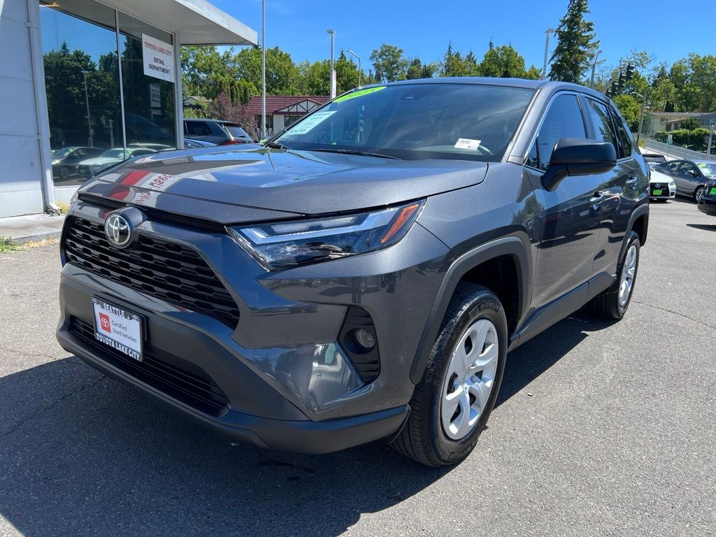 2025 Toyota RAV4 LE